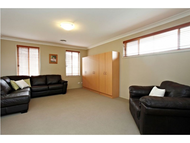 19 Ridgeline Drive, The Ponds NSW 2769