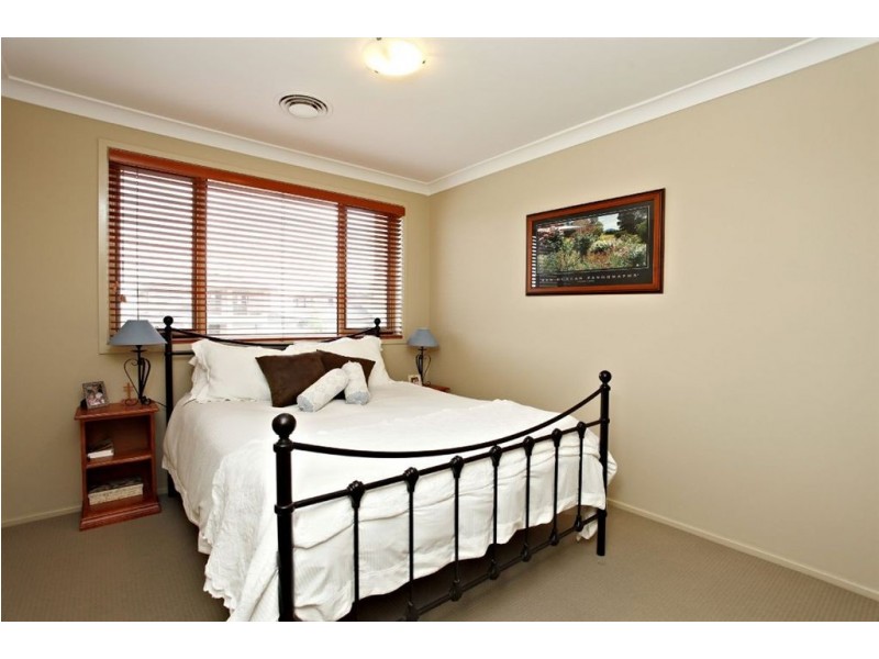 19 Ridgeline Drive, The Ponds NSW 2769