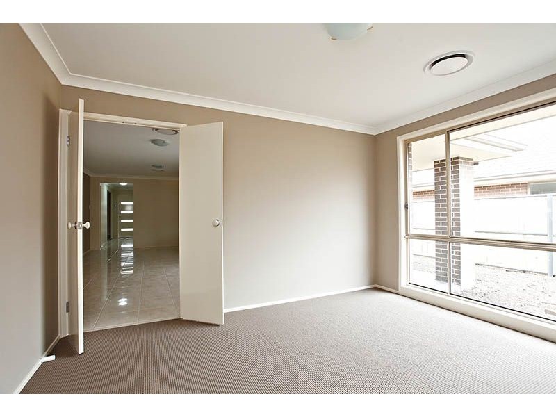 77 Viceroy Avenue, The Ponds NSW 2769