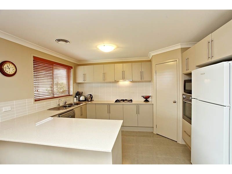 19 Ridgeline Drive, The Ponds NSW 2769