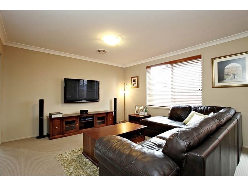 19 Ridgeline Drive, The Ponds NSW 2769