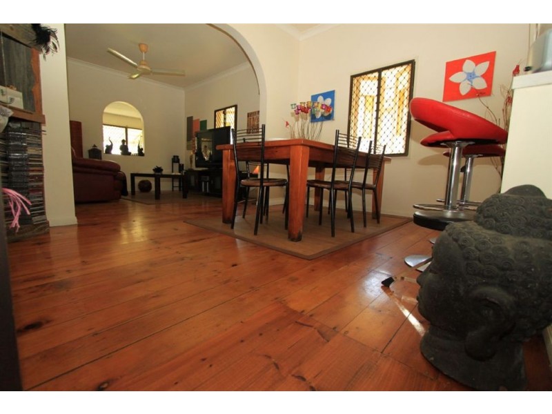 71 West Street, The Range QLD 4700