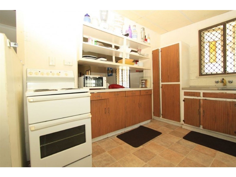71 West Street, The Range QLD 4700