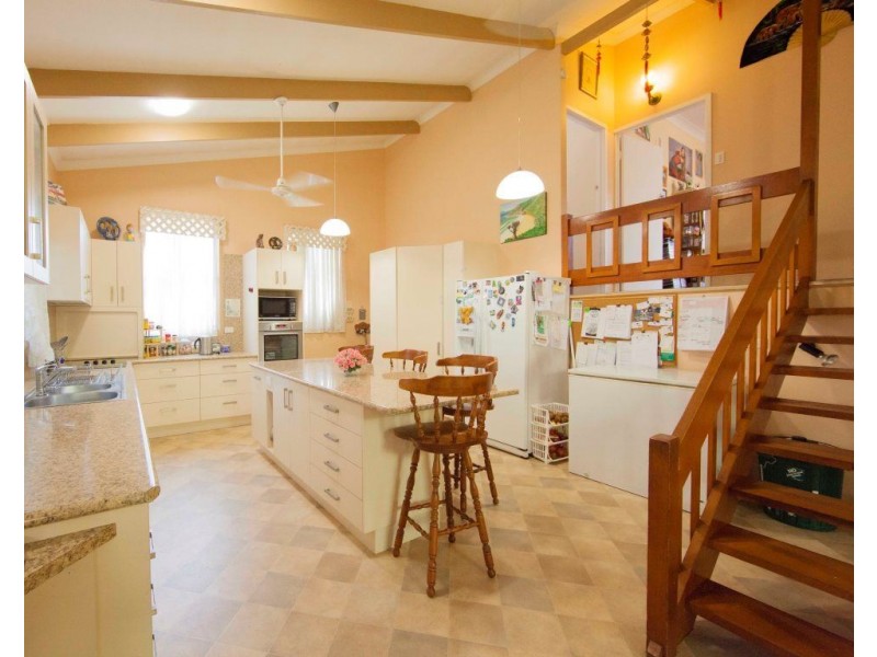 16 Mortensen Street, Park Avenue QLD 4701