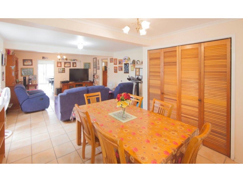 16 Mortensen Street, Park Avenue QLD 4701