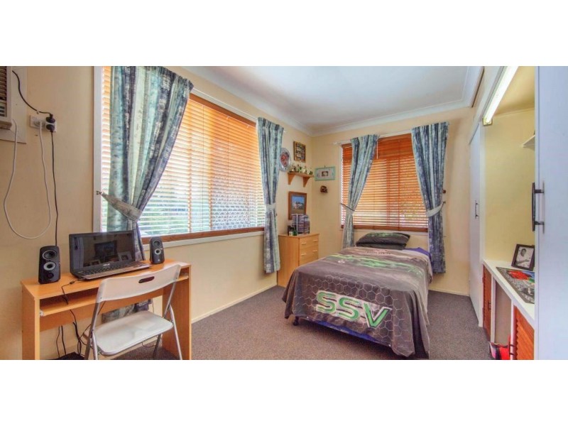 16 Mortensen Street, Park Avenue QLD 4701