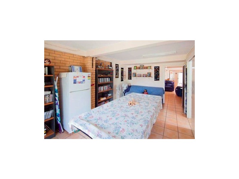 16 Mortensen Street, Park Avenue QLD 4701