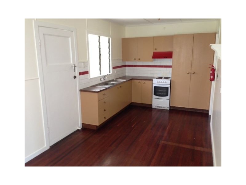 135 Talbot Street, Berserker QLD 4701