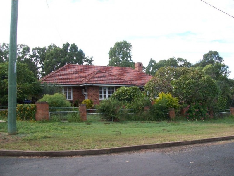 27 Thompson Avenue, Mount Morgan QLD 4714