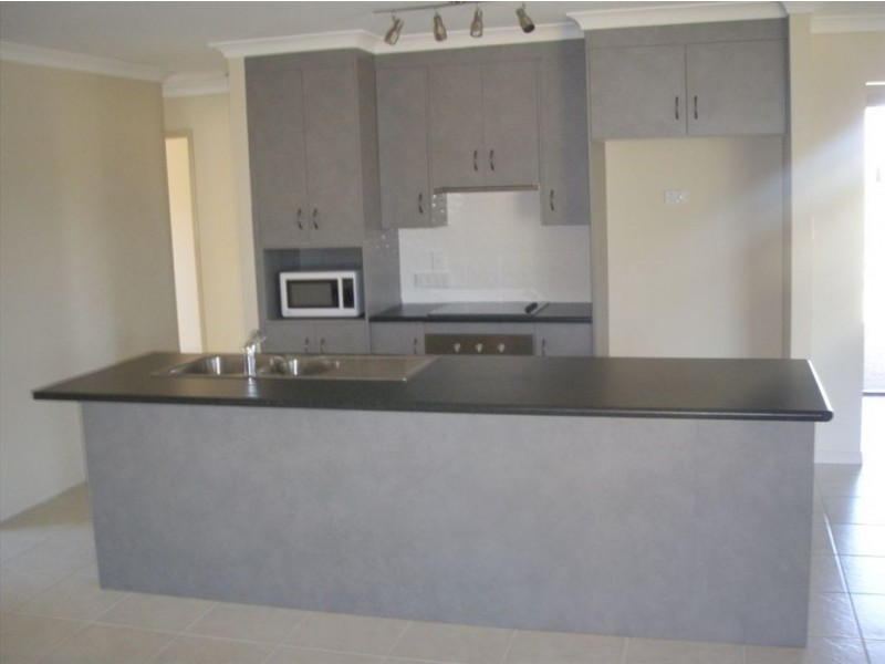 1 Doongarra Cr, Gracemere QLD 4702