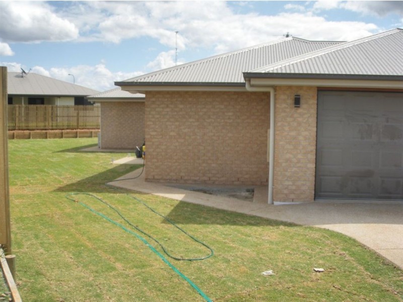 18 Koolamarra Dr, Gracemere QLD 4702