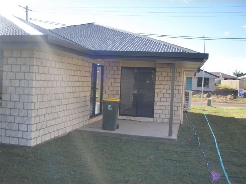 30 Lamb Av, Gracemere QLD 4702