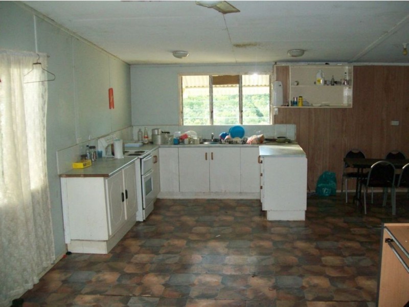 17 Queen Street, Mount Morgan QLD 4714