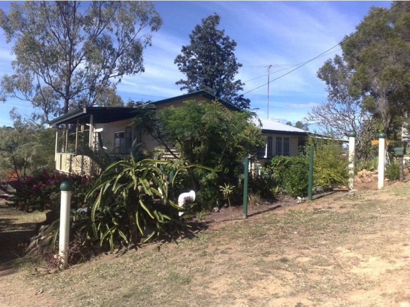 21 West Street, Mount Morgan QLD 4714