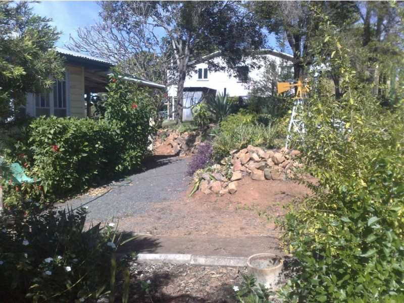 21 West Street, Mount Morgan QLD 4714