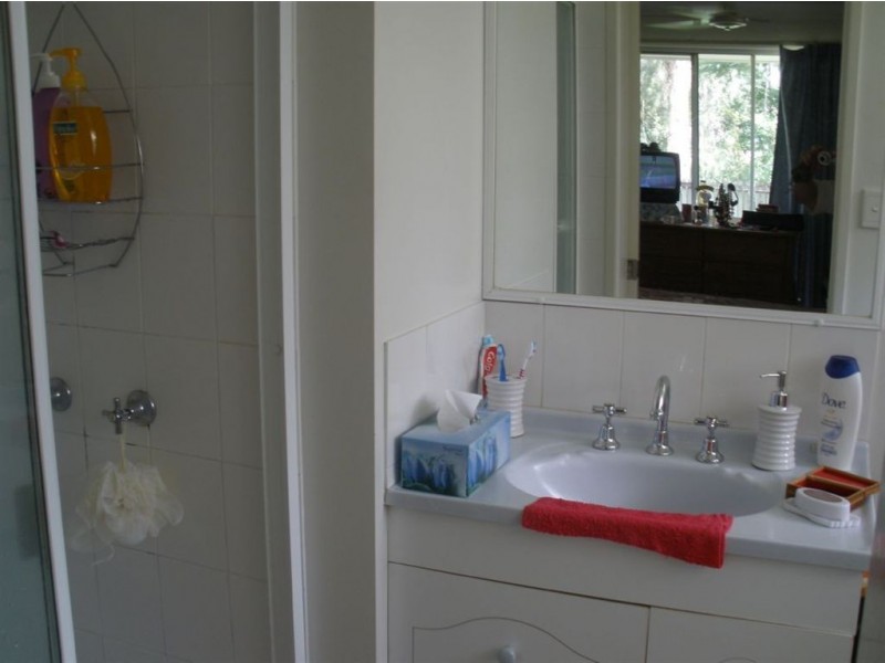 80 Bryant st, Koongal QLD 4701