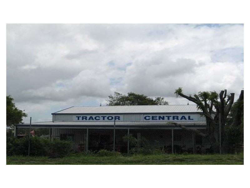 28 Oshanesy St, Gracemere QLD 4702