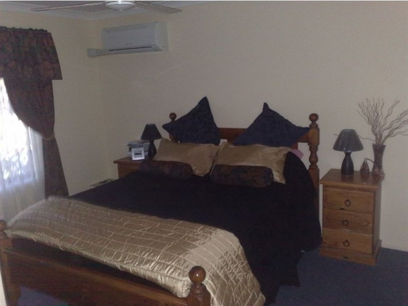 9 Anna Street, Gracemere QLD 4702