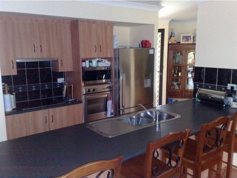 9 Anna Street, Gracemere QLD 4702