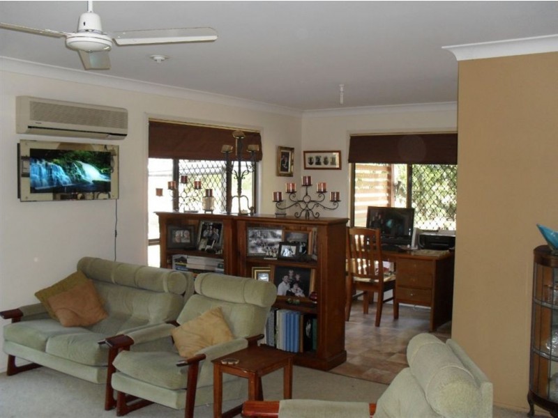 32 Watts Rd, Gracemere QLD 4702