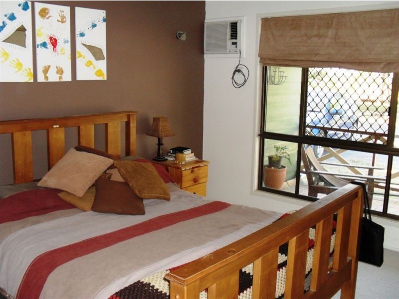 32 Watts Rd, Gracemere QLD 4702