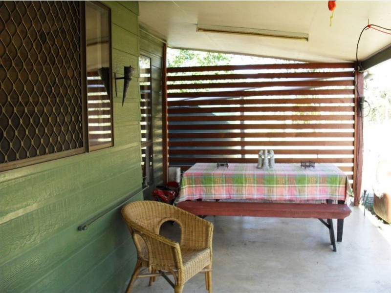 32 Watts Rd, Gracemere QLD 4702