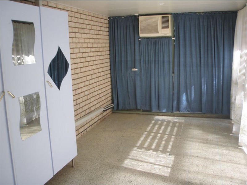 12 Charles Crs, Gracemere QLD 4702