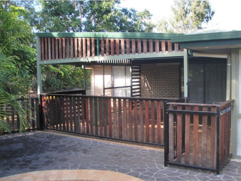 12 Charles Crs, Gracemere QLD 4702