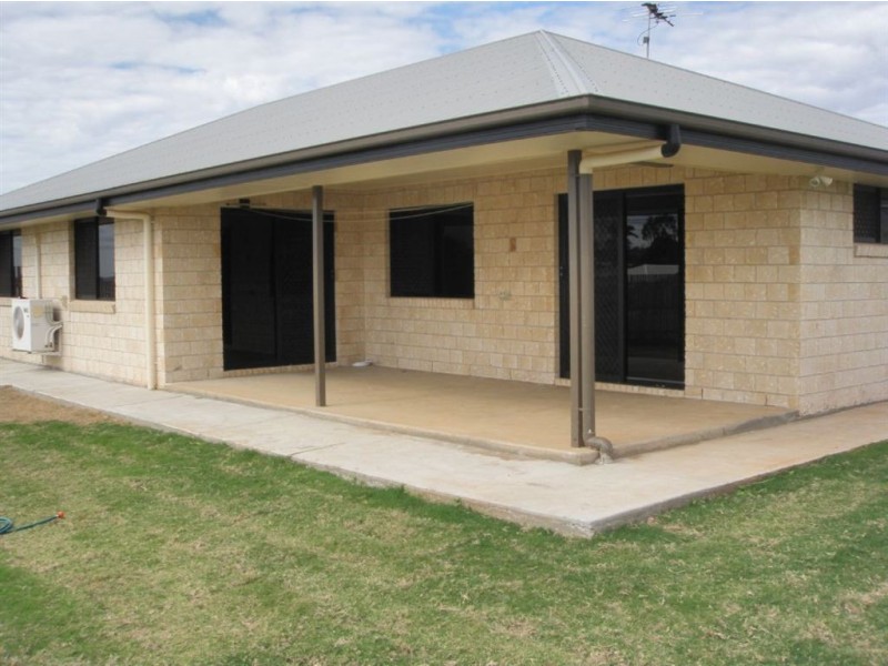 4 Mamalis Street, Gracemere QLD 4702