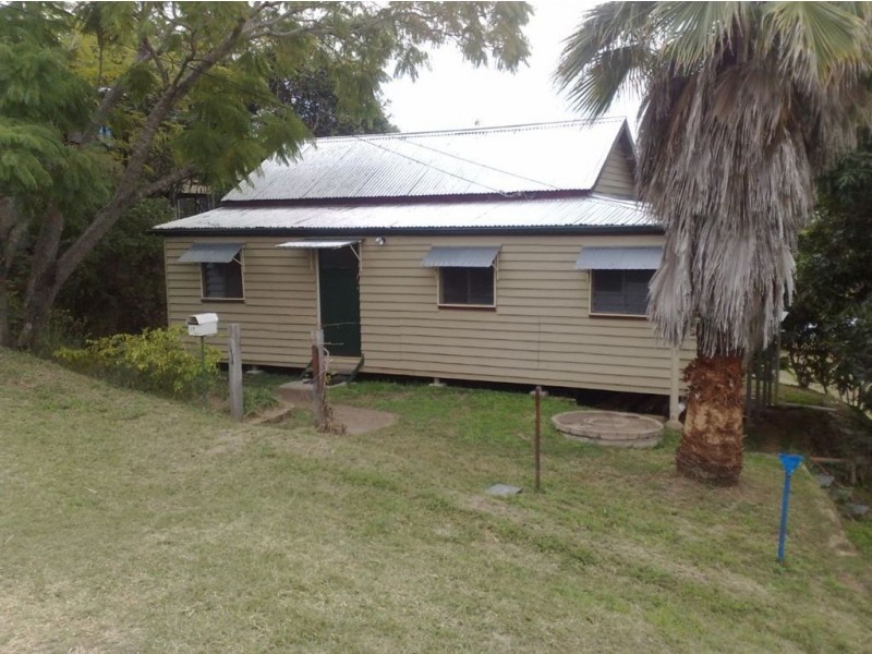 17 Hall street, Mount Morgan QLD 4714