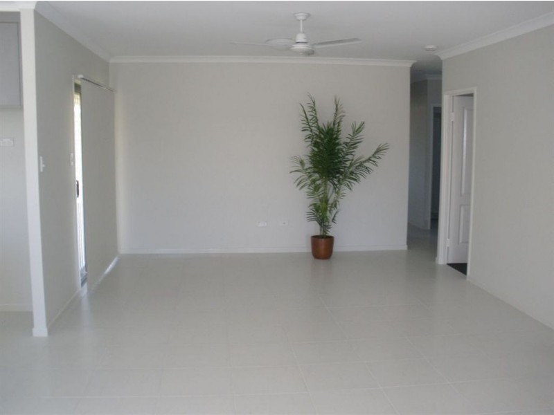 13 Jamie Cresent, Gracemere QLD 4702