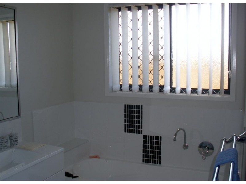 13 Jamie Cresent, Gracemere QLD 4702