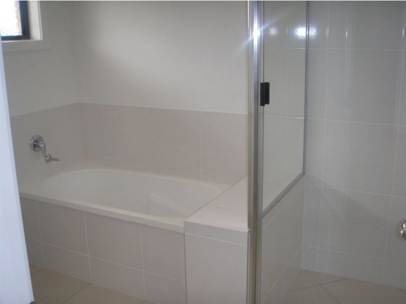 13 Rahima Court, Gracemere QLD 4702