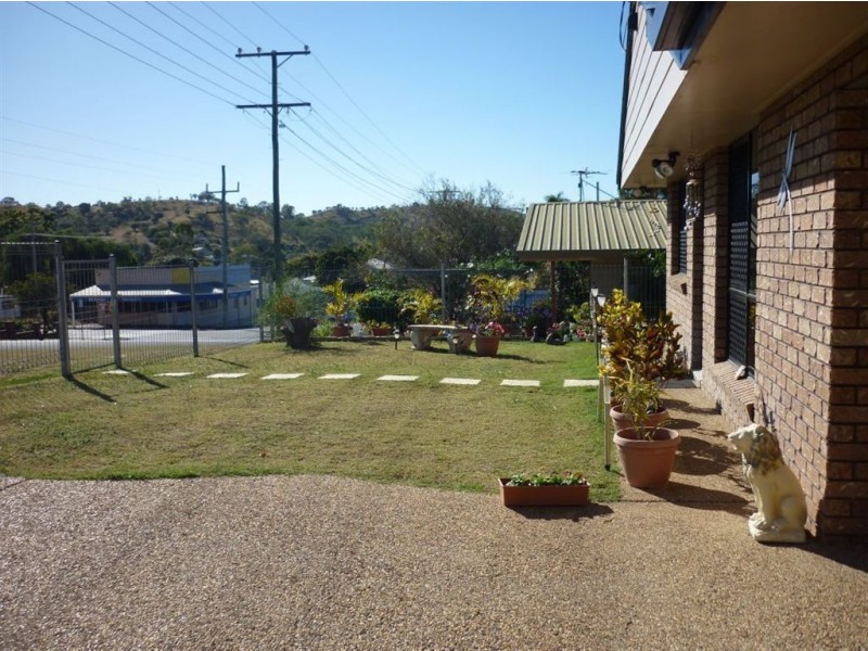 32 Dee street, Mount Morgan QLD 4714