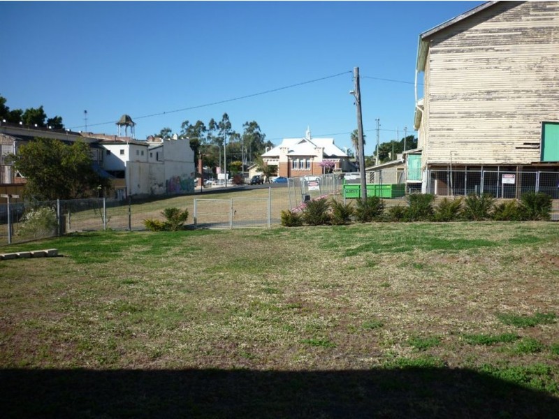 32 Dee street, Mount Morgan QLD 4714