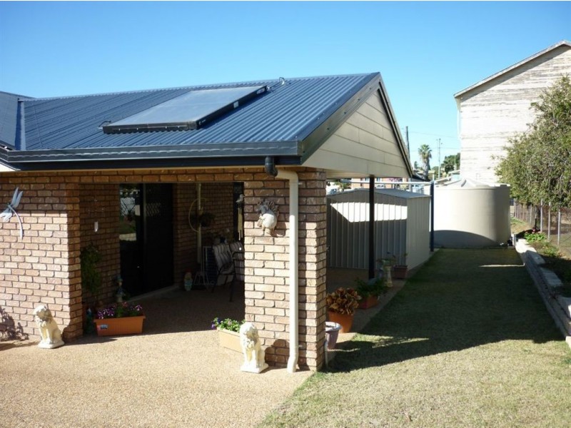 32 Dee street, Mount Morgan QLD 4714