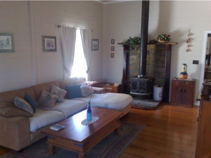 19 Gowdie Street, Mount Morgan QLD 4714