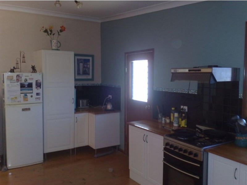 19 Gowdie Street, Mount Morgan QLD 4714