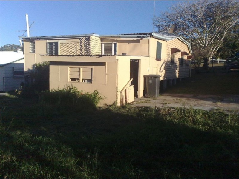 83 Dee Street, Mount Morgan QLD 4714