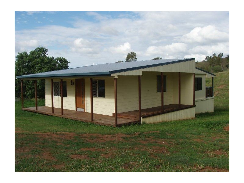 7 Racecourse Road, Mount Morgan QLD 4714