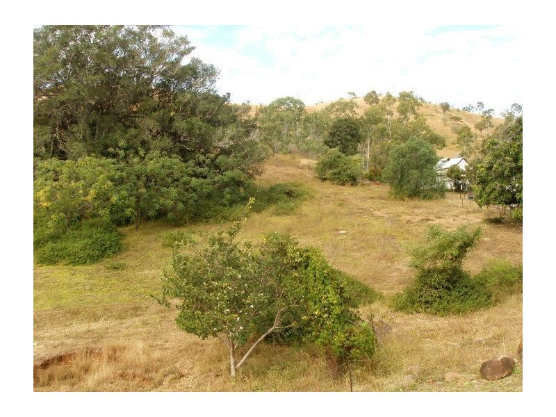 7 Racecourse Road, Mount Morgan QLD 4714