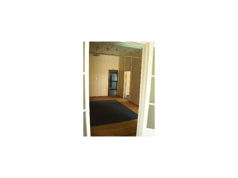 9 Gordon Street, Mount Morgan QLD 4714
