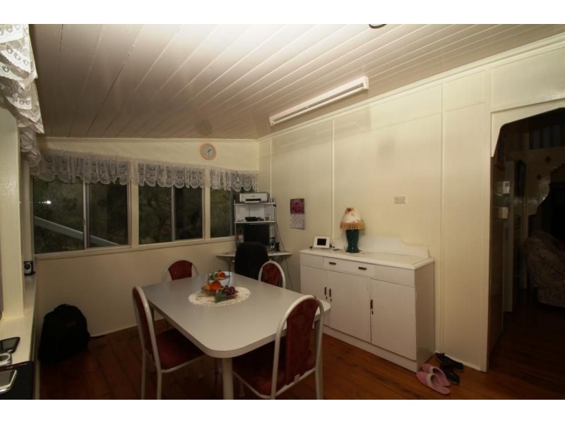 11 Davis Street, Mount Morgan QLD 4714