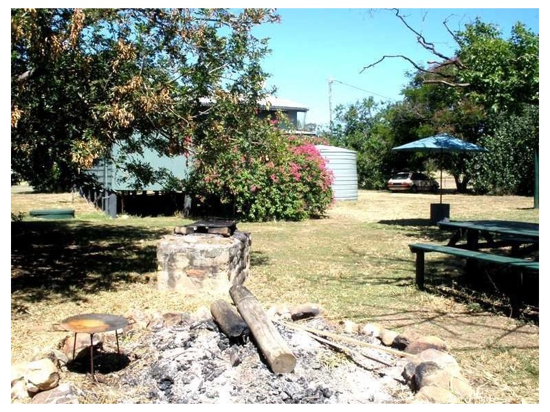 19 Caroline Street, Wowan QLD 4702