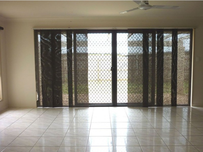 4 Kerrie Meares Cr, Gracemere QLD 4702