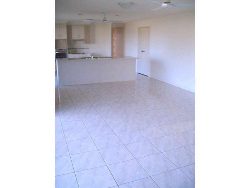 4 Kerrie Meares Cr, Gracemere QLD 4702