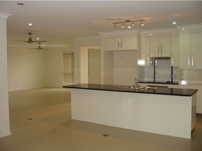 34 Kerrie Meares Crs, Gracemere QLD 4702