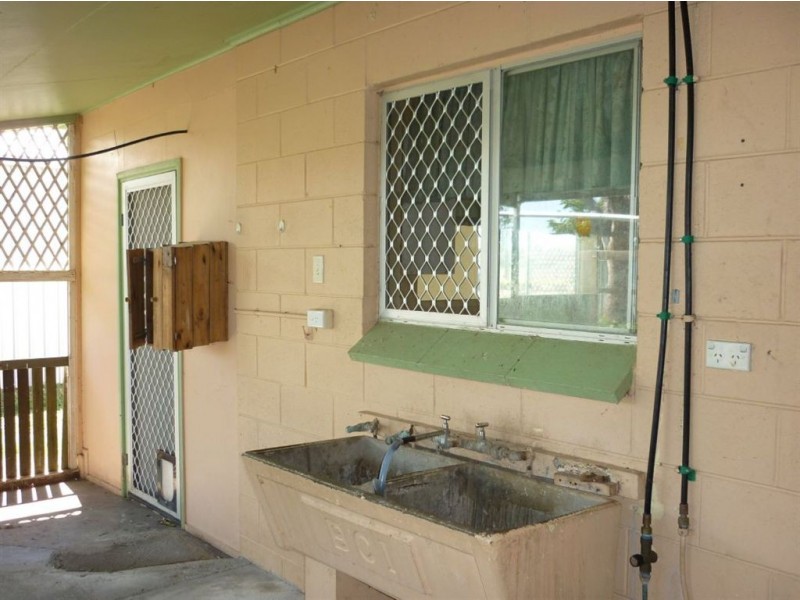 52645 Burnett Hwy, Bouldercombe QLD 4702