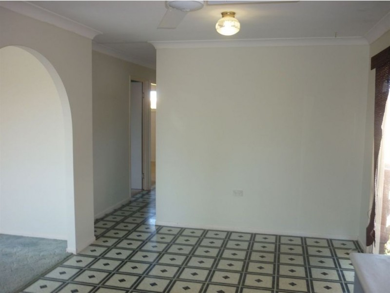2 Rosewood Av, Gracemere QLD 4702
