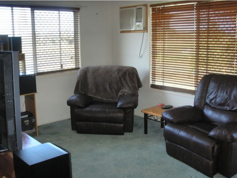 2 Rosewood Av, Gracemere QLD 4702